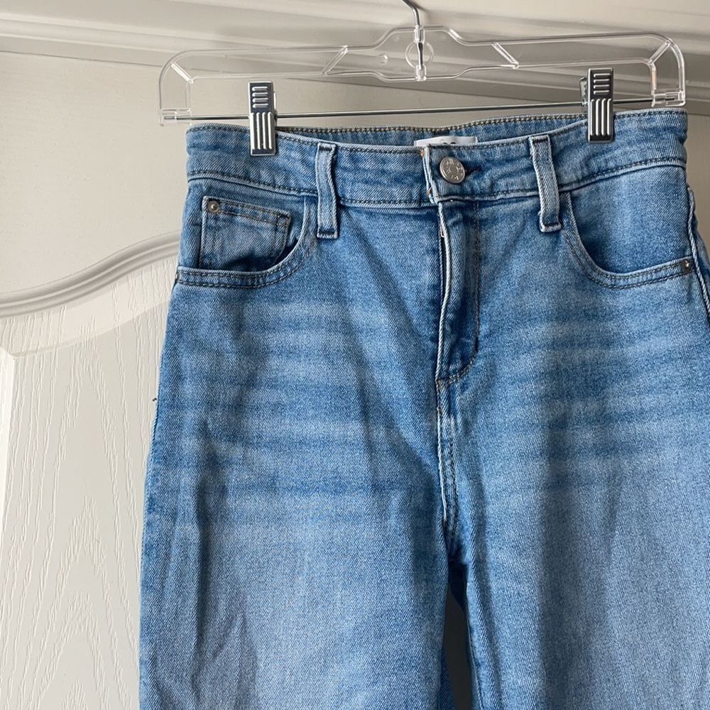 Jeans - Picture 2 of 3